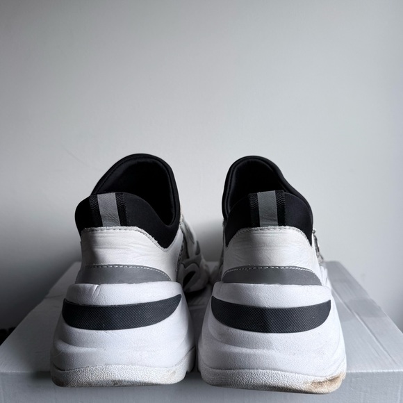 Snake Print Chunky Sneakers Browns Boutique Women Size 5 - Picture 3 of 5